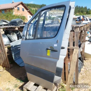 Vrata prednja lijeva / Crafter / CS/826 / DIJELOVI